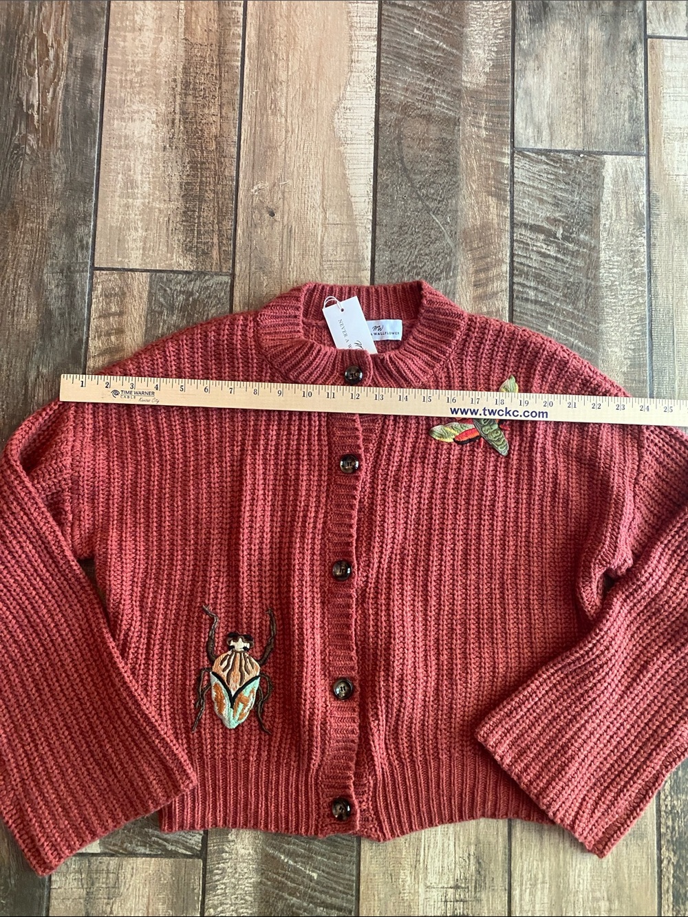 Never a wallflower Women’s rust Red Embroidered Button-Front Sweater 🆕 - Picture 5 of 11